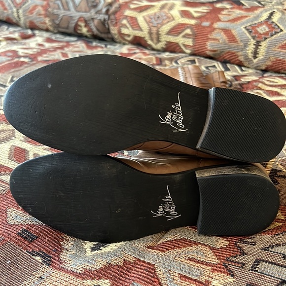 Fringe Taupe below the knee leather boots - Picture 6 of 9